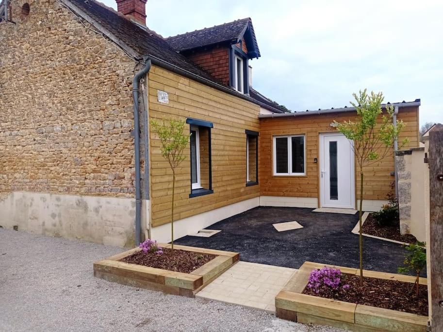 Maison De Campagne Avec Cour Sées Kültér fotó
